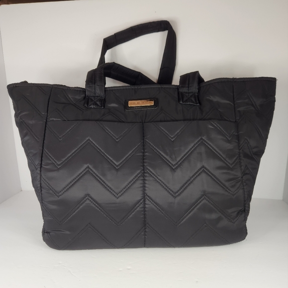 Adrienne Vittadini Bags Nwt Adrienne Vittadini Quilted Nylon Duffel